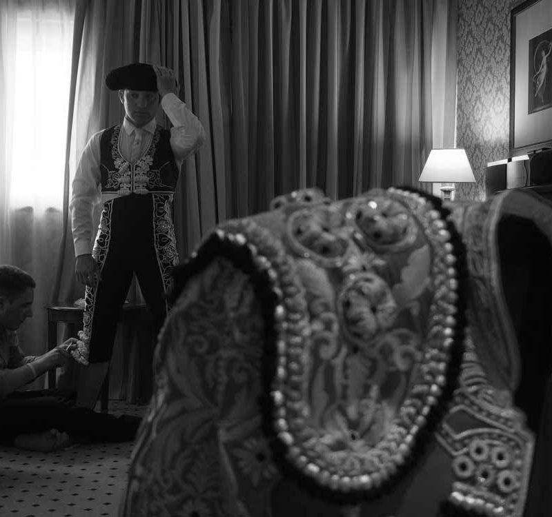 TRAJE-DE-LUCES