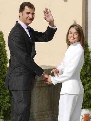Gracias a sus retoques estéticos la reina Letizia lucio bien en su compromiso